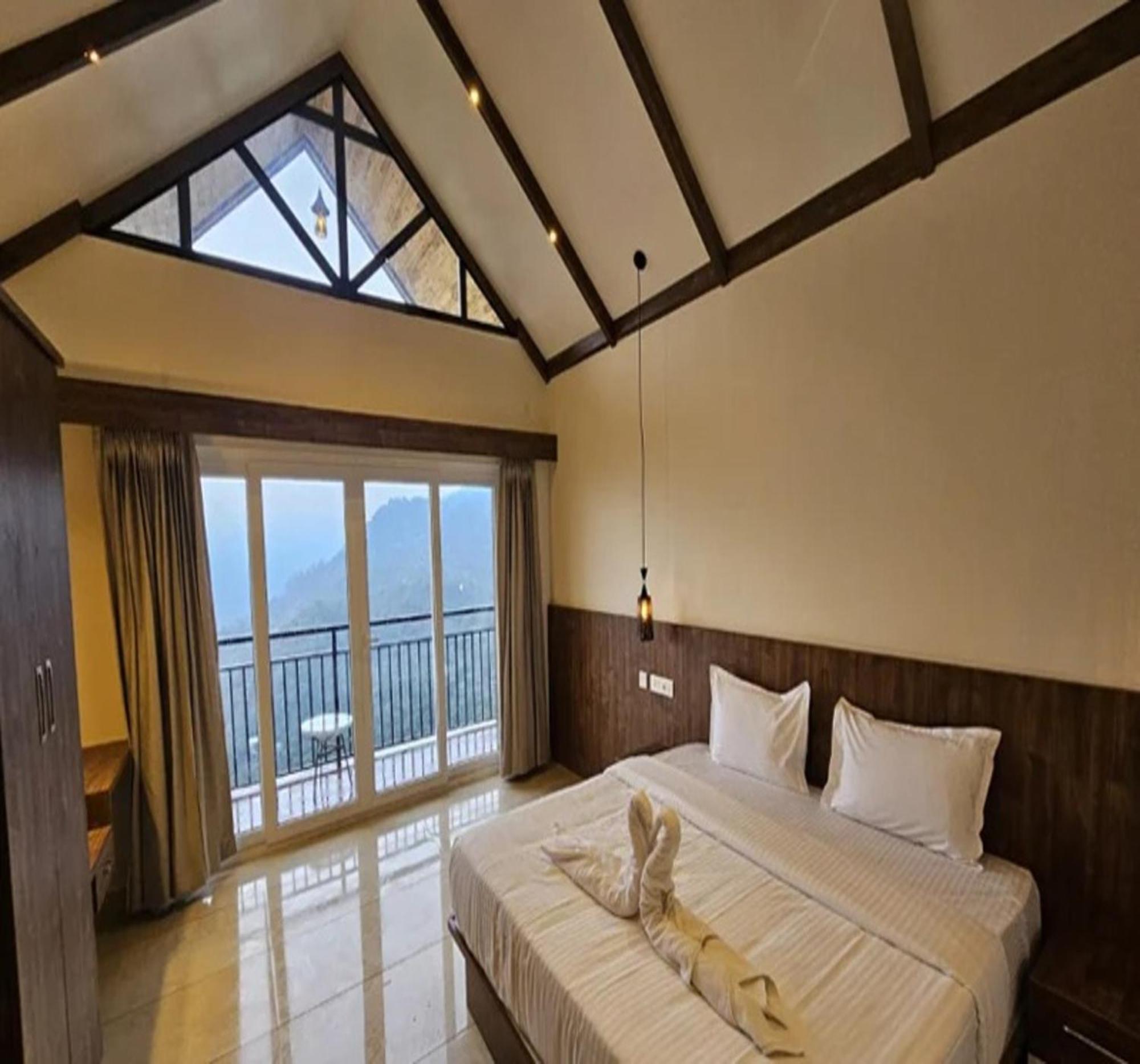 Karimb Resorts Vallikavungal Buitenkant foto