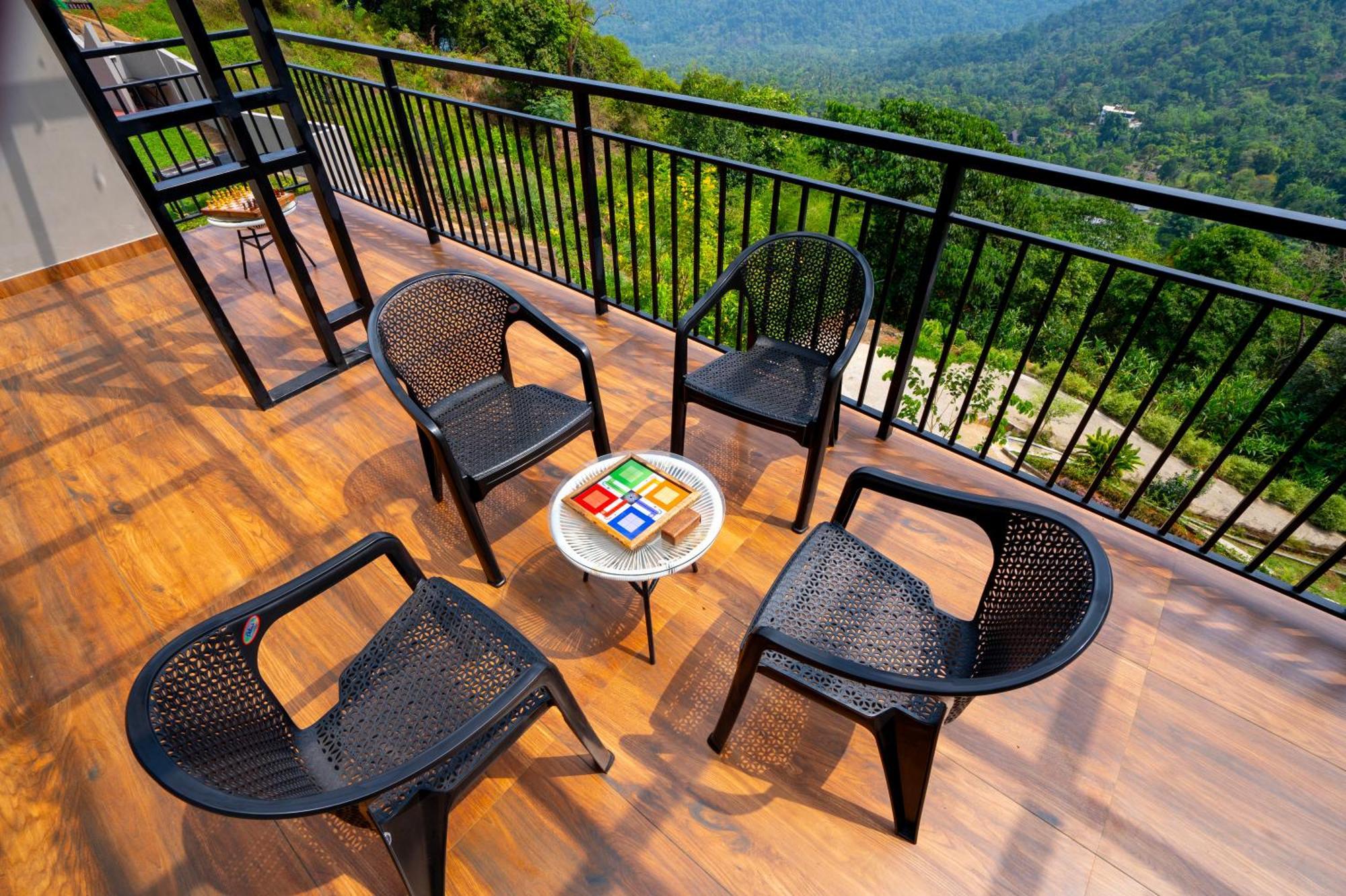 Karimb Resorts Vallikavungal Buitenkant foto