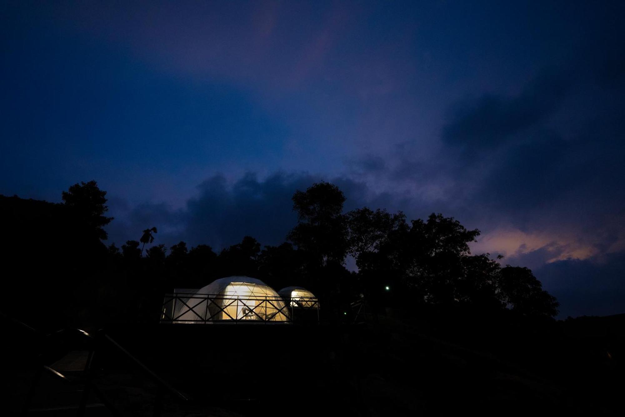 Karimb Resorts Vallikavungal Buitenkant foto