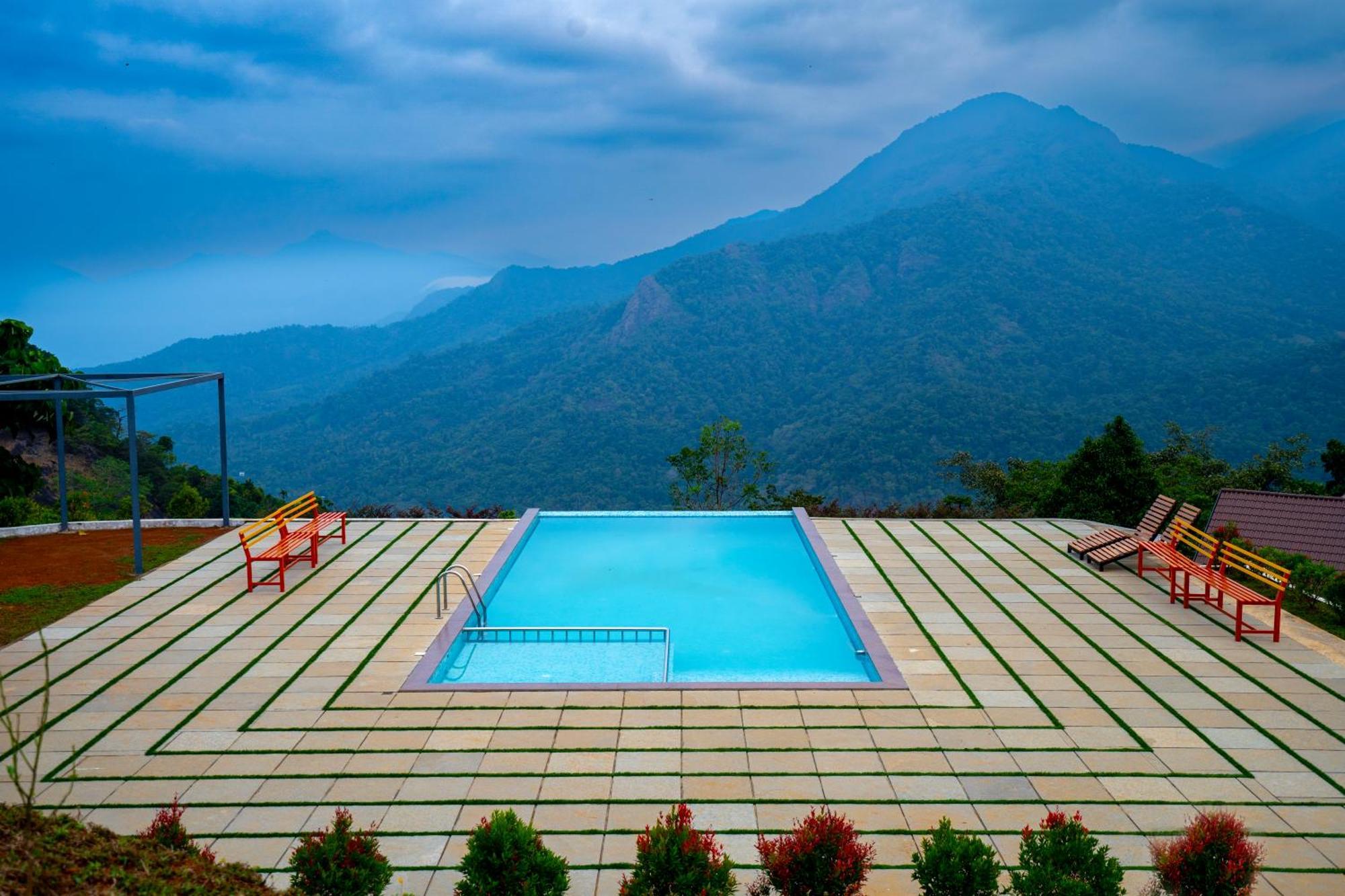 Karimb Resorts Vallikavungal Buitenkant foto