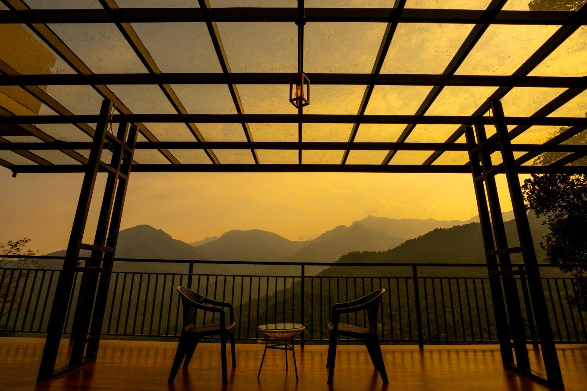 Karimb Resorts Vallikavungal Buitenkant foto